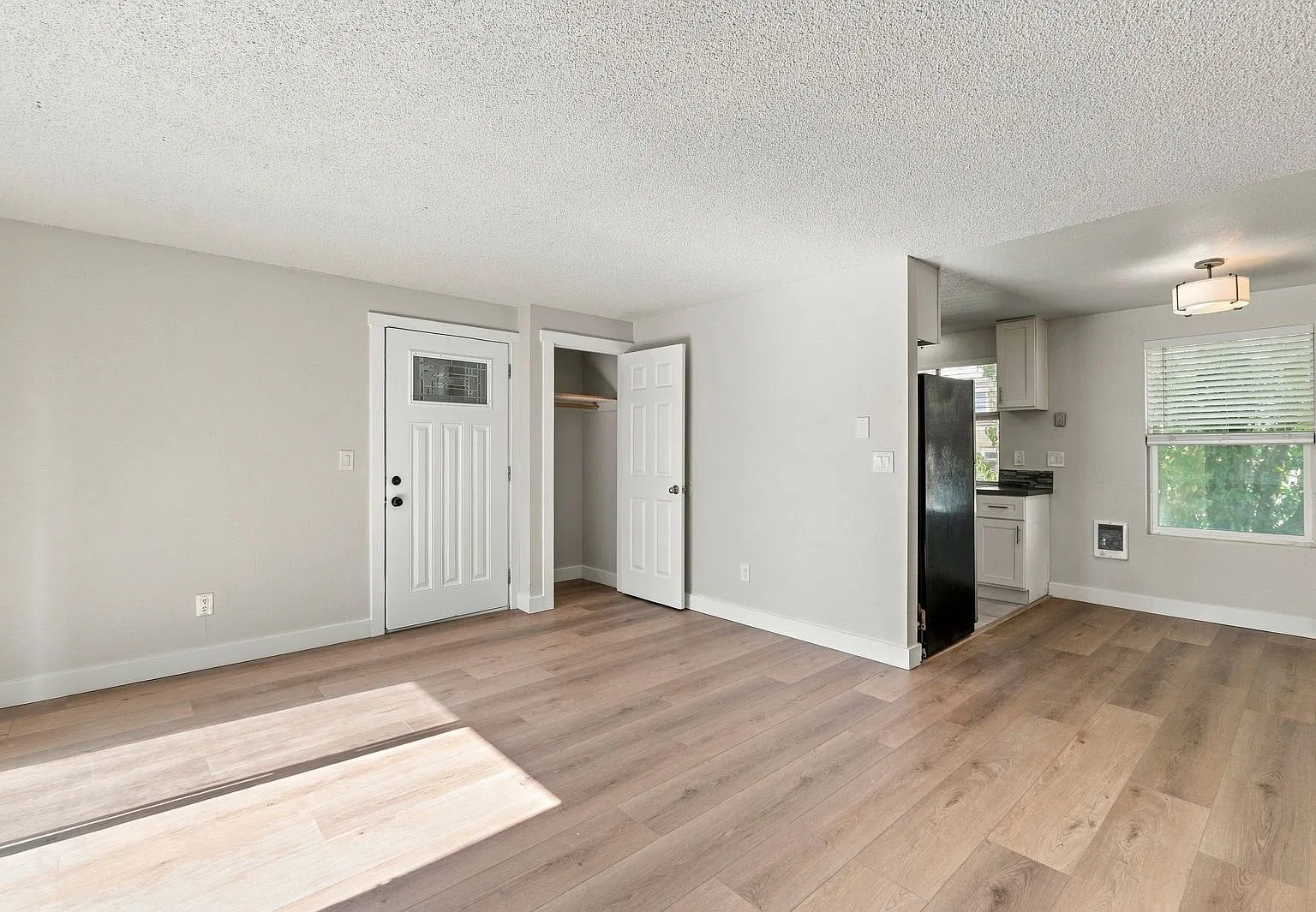 2 bed, 1.0 bath, 786 sqft, $1,450 — Photo 4