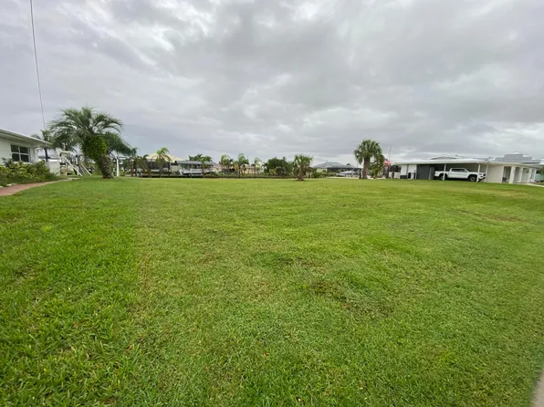 134 BANGSBERG Road SE, Port Charlotte, FL 33952