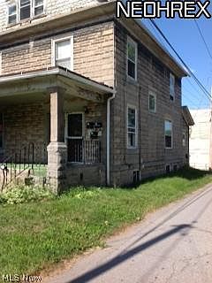 2nd image of 253 Vine St