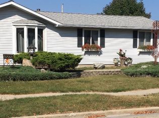 5220 66th Pl, Kenosha, WI 53142