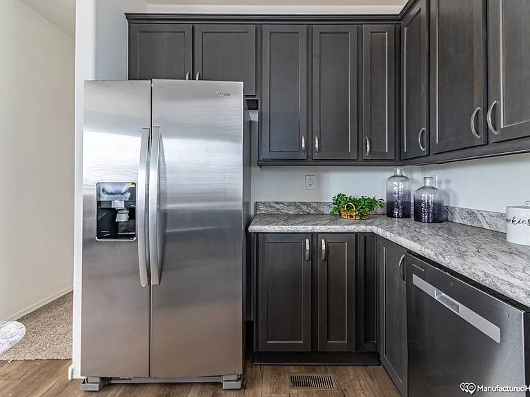 40 E Frost Ln — Photo 8