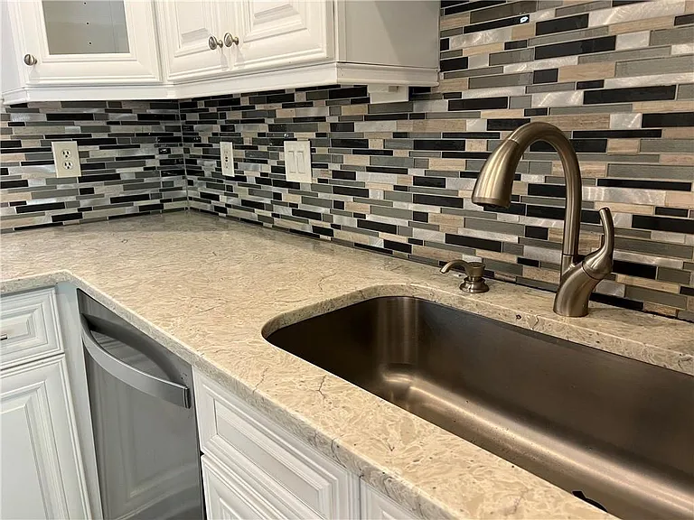 2380 Newport Lndg — Photo 17