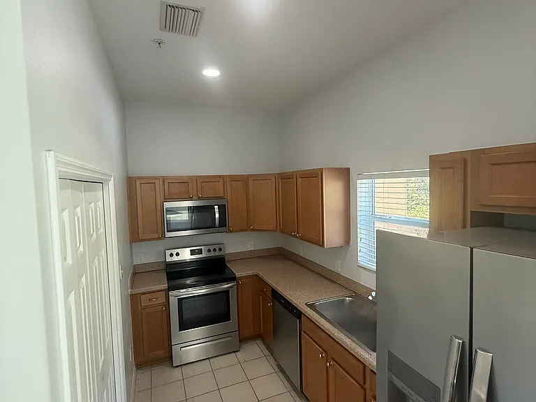 445 Bayou Village Dr — Photo 12
