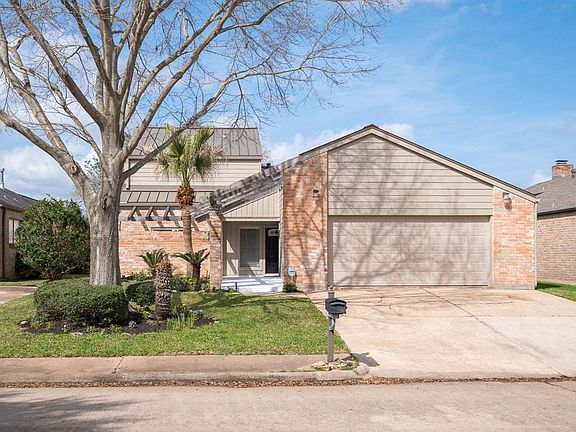 2nd image of 2822 Carnoustie Dr