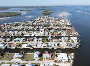 2620 Clyde St, Matlacha, FL 33993