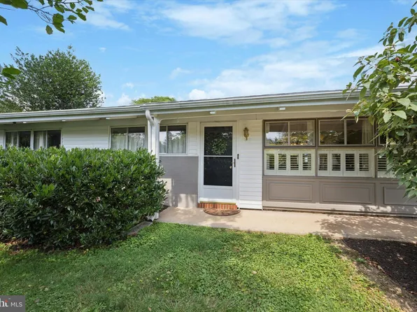 6311 Farmar Ln, Flourtown, PA 19031