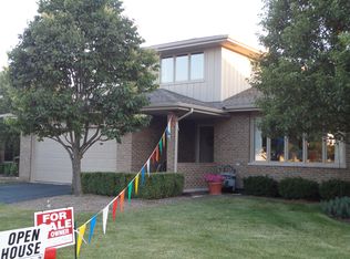 7342 W Lakeside Dr, Frankfort, IL