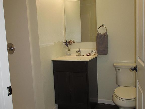 5th image of 501 E Anthony St