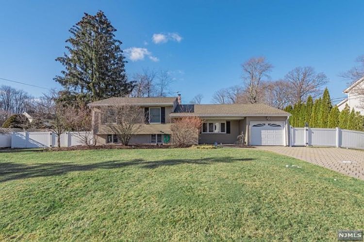 1st image of 35 Sycamore Dr