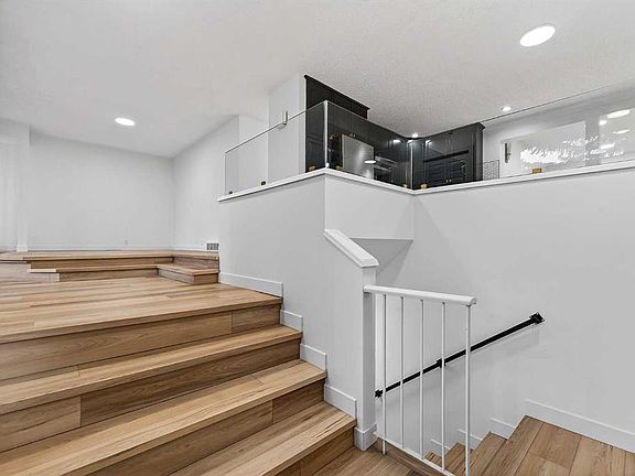 3rd image of 1091 N Berkley Dr NW