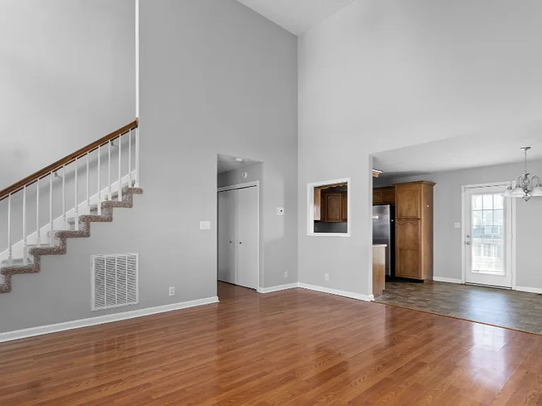 3731 Bret Dr — Photo 3