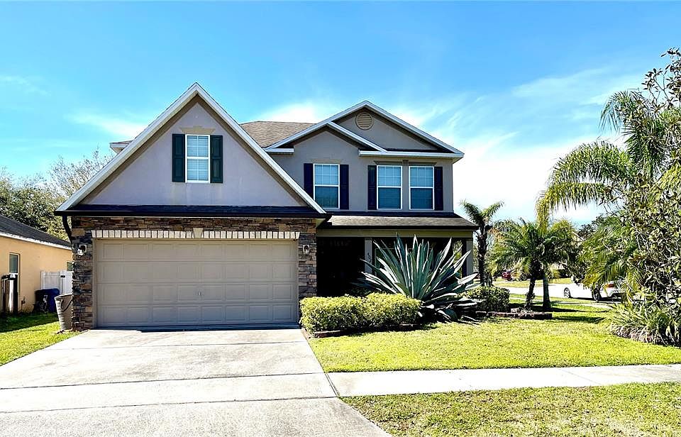 1st image of 402 HAMMERSTONE AVENUE