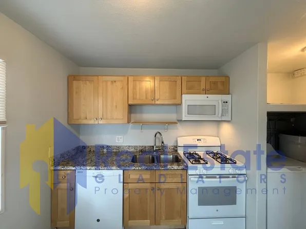 1015 - Beckerle, 1015 Lane Pl #1/2, Everett, WA 98203