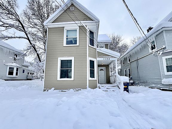 3rd image of 1104 Hermitage St SE #1