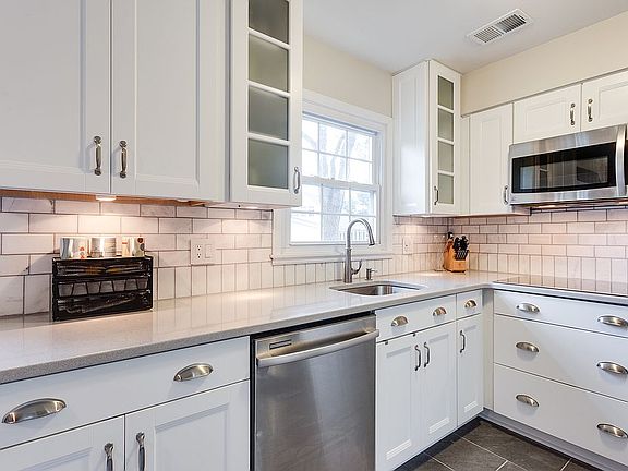 5th image of 4214 Mellwood Ln