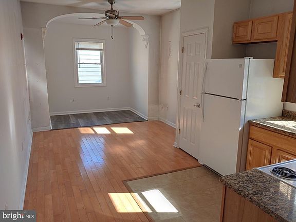 3rd image of 1247 S 17th St #2R