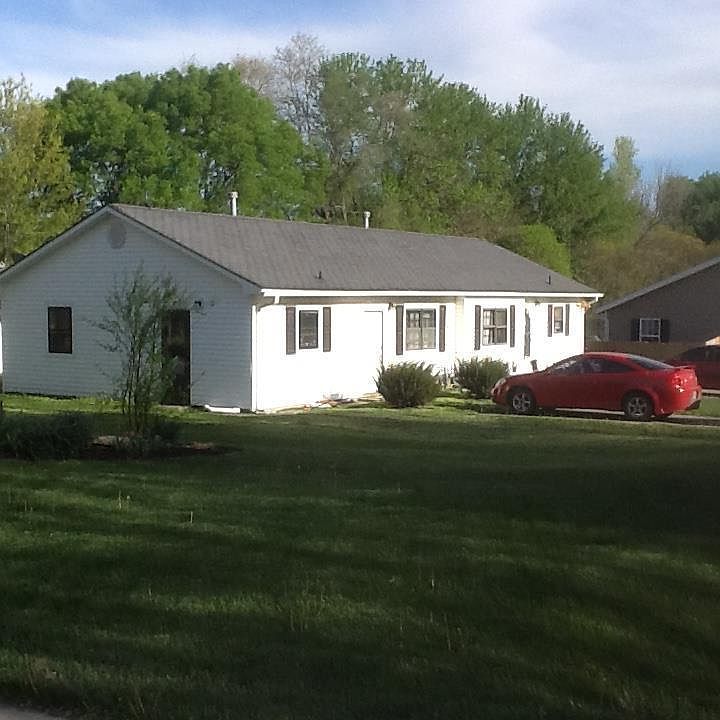 2nd image of 703 N Harrington St