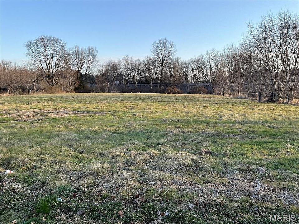 1st image of 901 Booneslick Rd