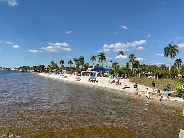 Yacht Club Beach within walking distance to the house or a 6 minute drive in the car.