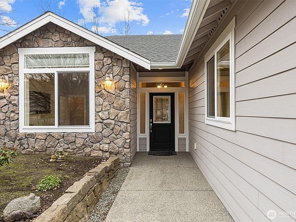 2nd image of 271 N Scotland Drive