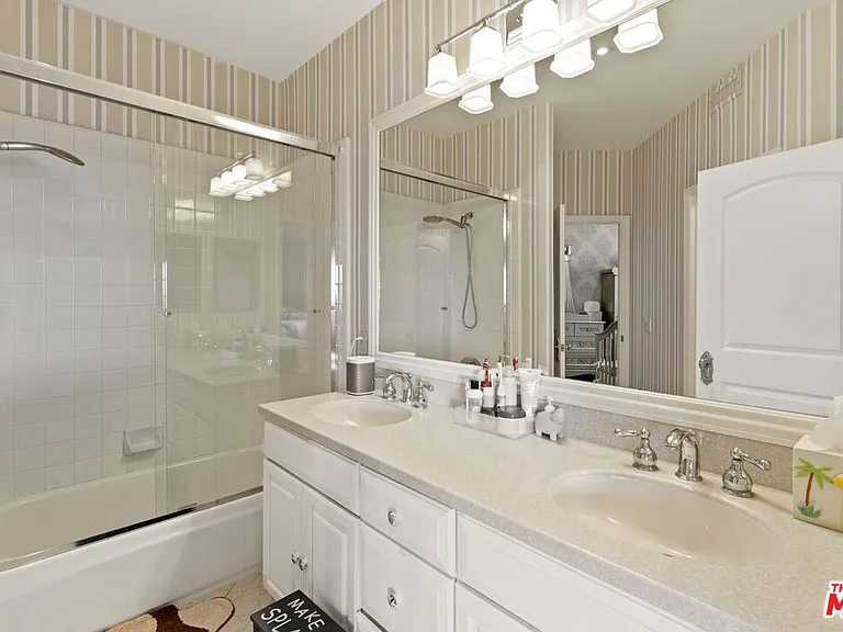 3900 Hilton Head Way — Photo 13