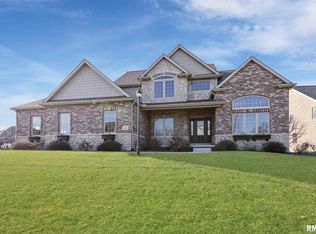 11125 N Stone Creek Dr, Dunlap, IL 61525