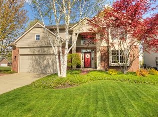 1174 Horseshoe Dr, South Lyon, MI