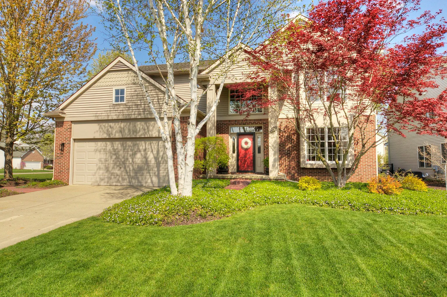 1174 Horseshoe Dr photo 1