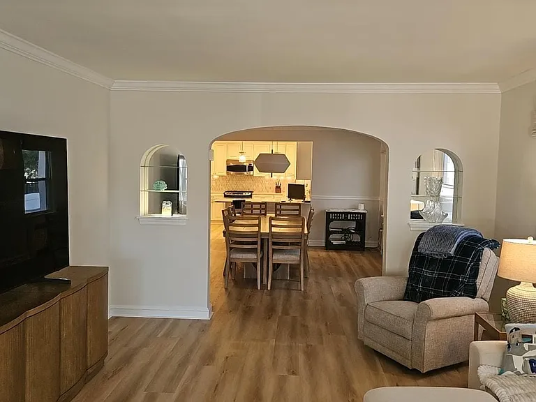 107 S Dover Ave — Photo 20