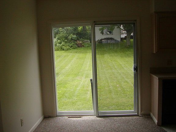 5th image of 68 W Smiley Ave
