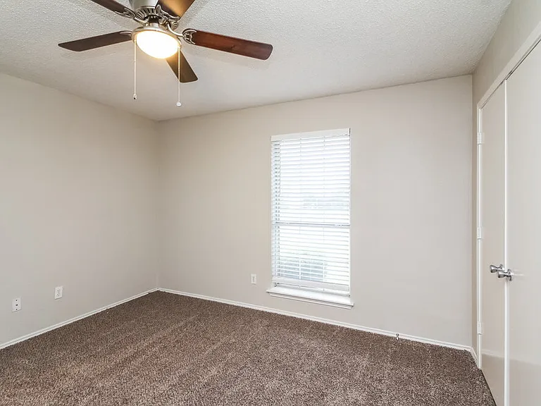 2717 Pioneer Ln — Photo 13
