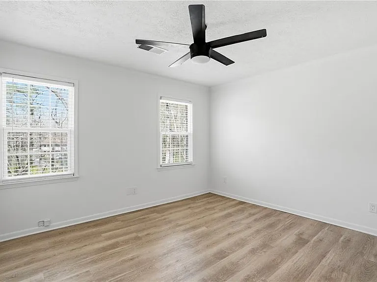 313 Summit Ridge Dr — Photo 23