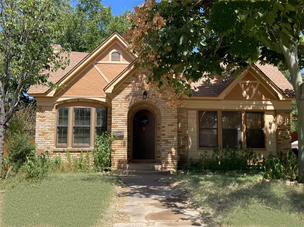 3915 Meadowbrook Dr, Fort Worth, TX 76103