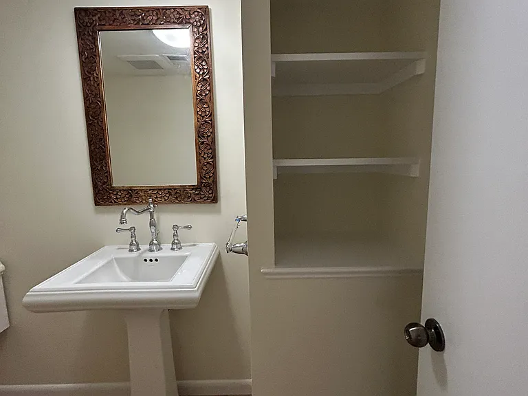 8005 Candlewood Dr — Photo 36