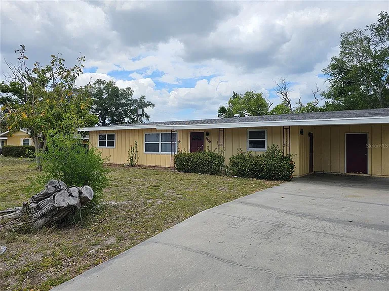 7409 Manatee St — Photo 1
