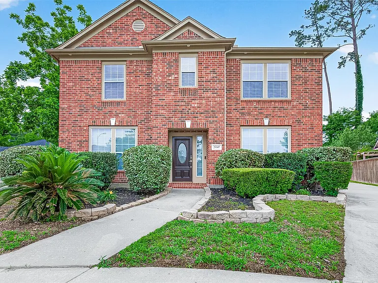 25507 Lyon Springs Ct — Photo 4