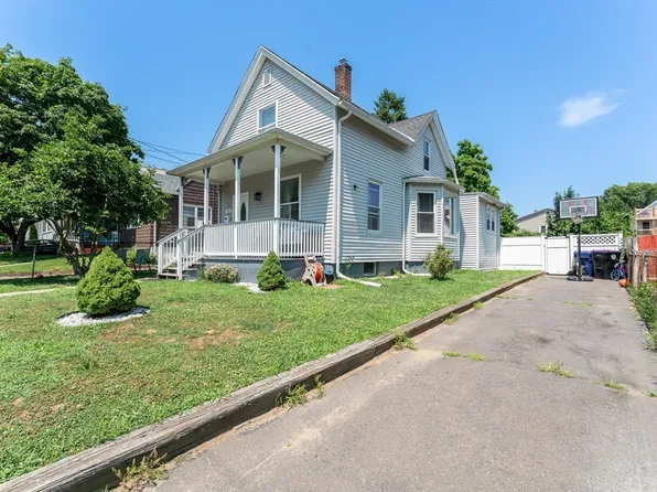 30 James St, Holyoke, MA 01040