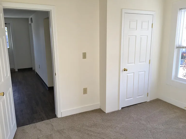 93 2nd St #3 — Photo 35