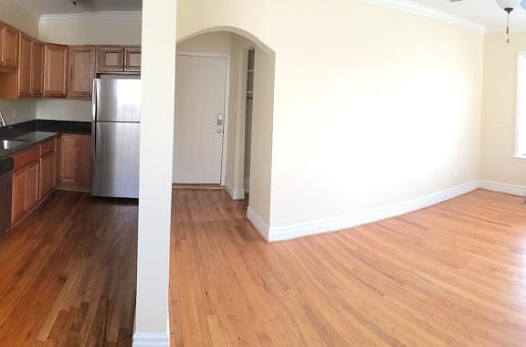 4th image of 4245 W Pine Blvd #76B