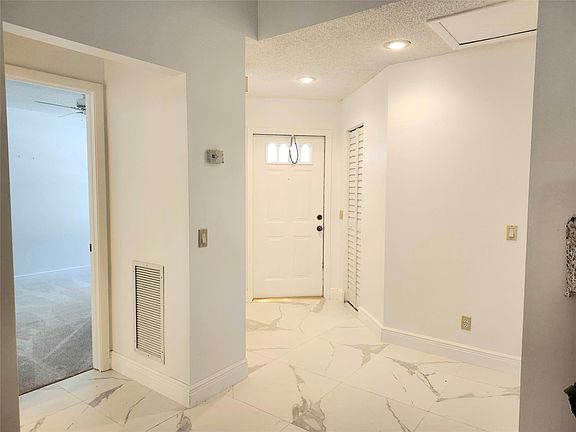 2nd image of 1548 Springside Drive