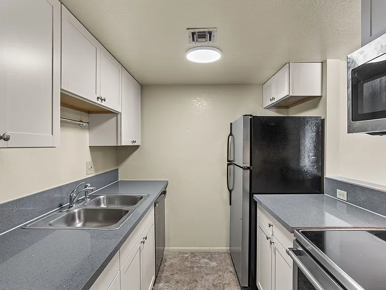3150 E Bellevue St — Photo 2