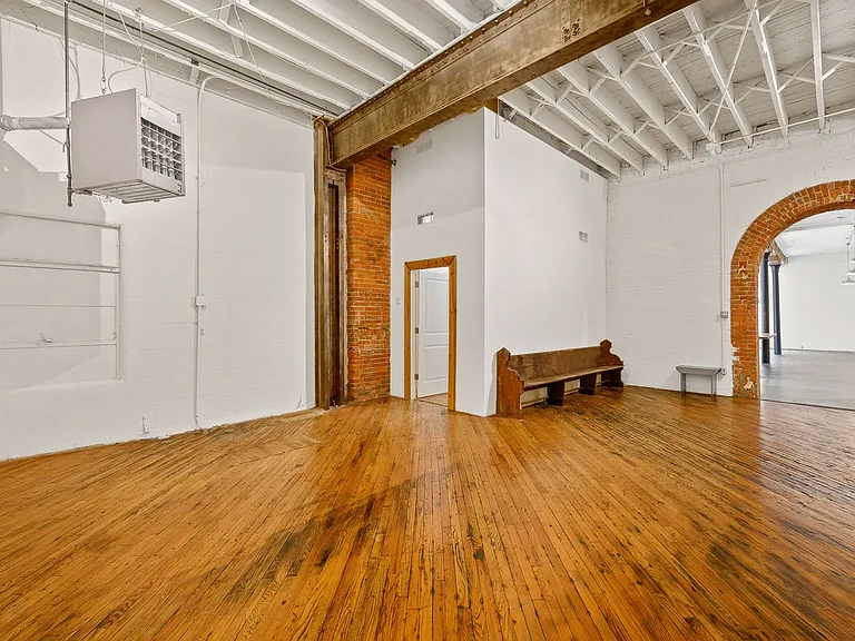 1622 Vine St — Photo 21