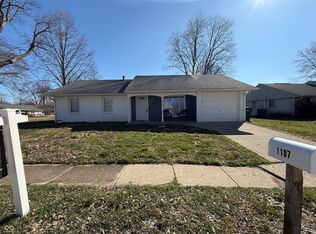 1107 Ridgewood Dr, Plainfield, IN 46168