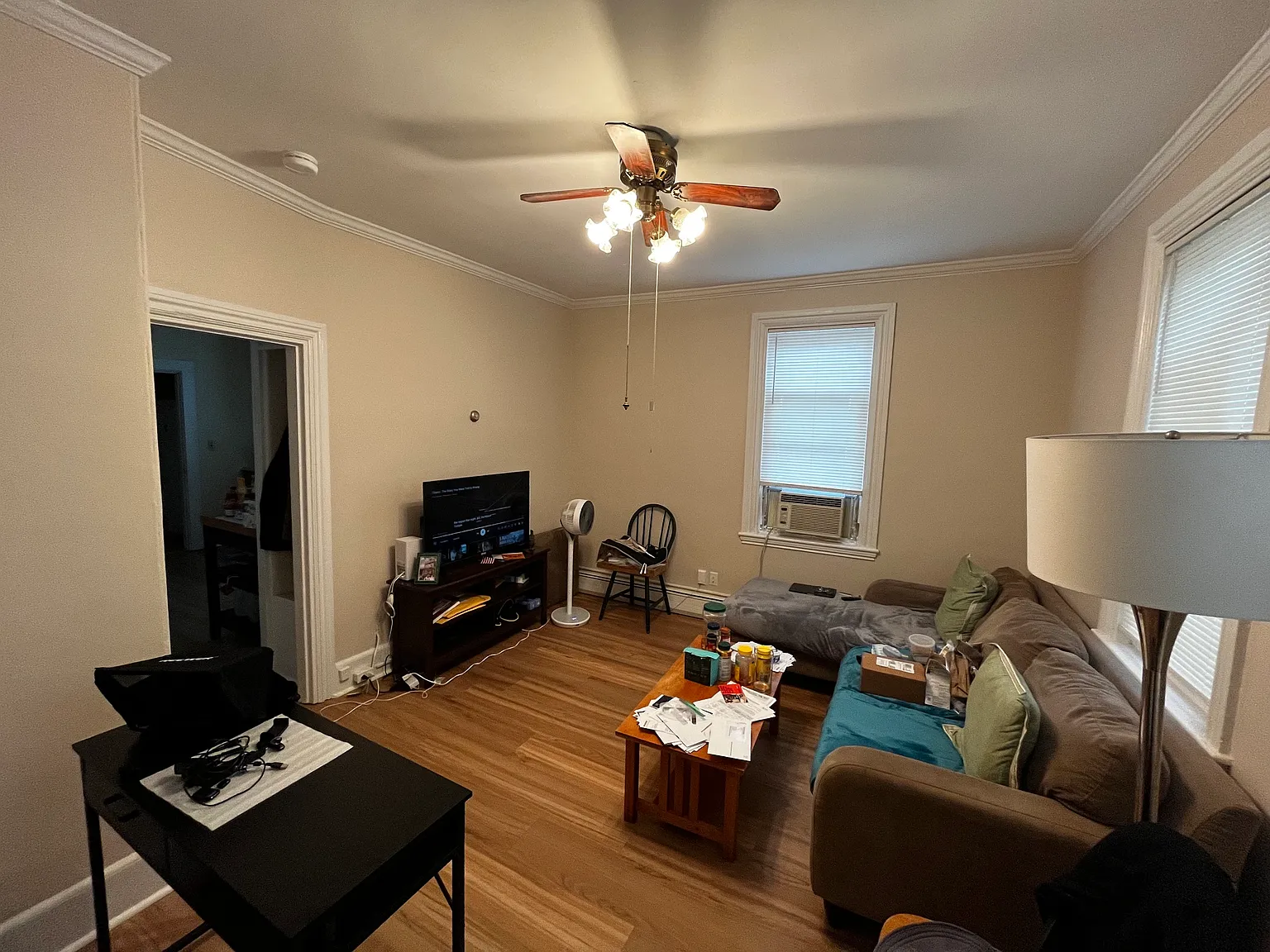 2 bed, 700 sqft, $2,400 — Photo 1