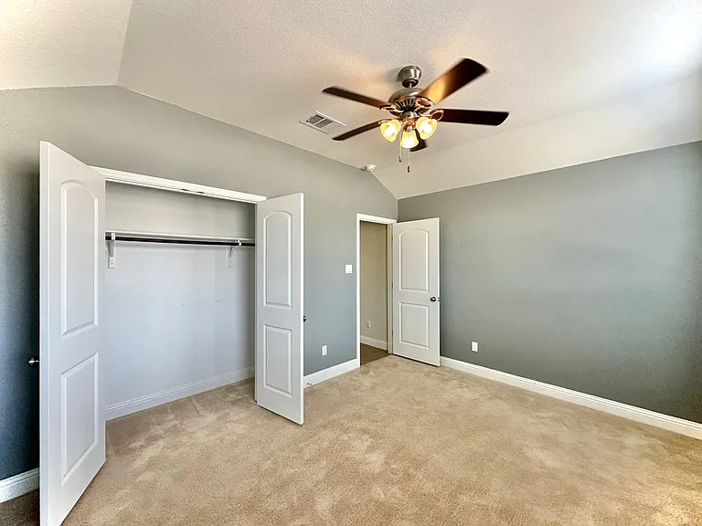 830 Old World Dr — Photo 29
