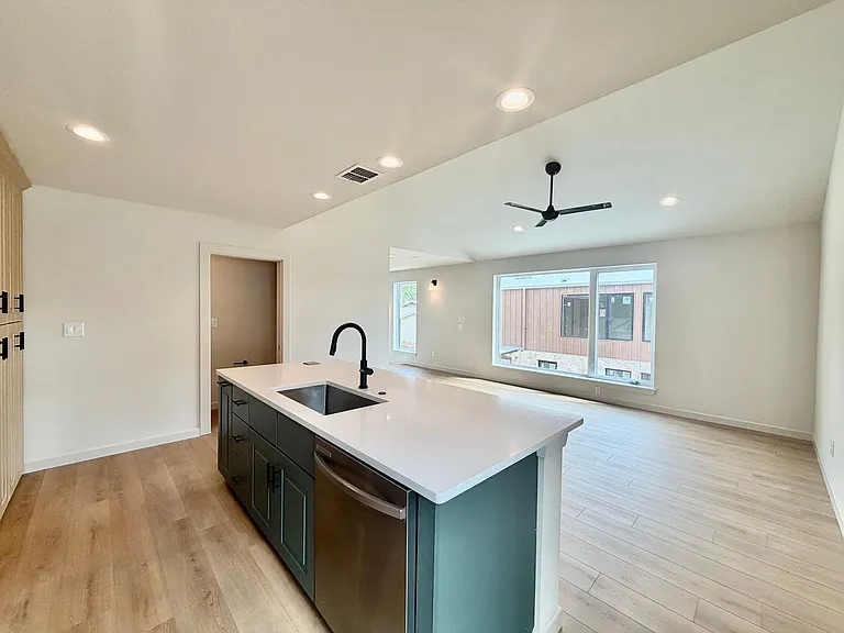 Modern Luxury in San Marcos' Premier Courtyard Community Now Leasing! — Photo 46