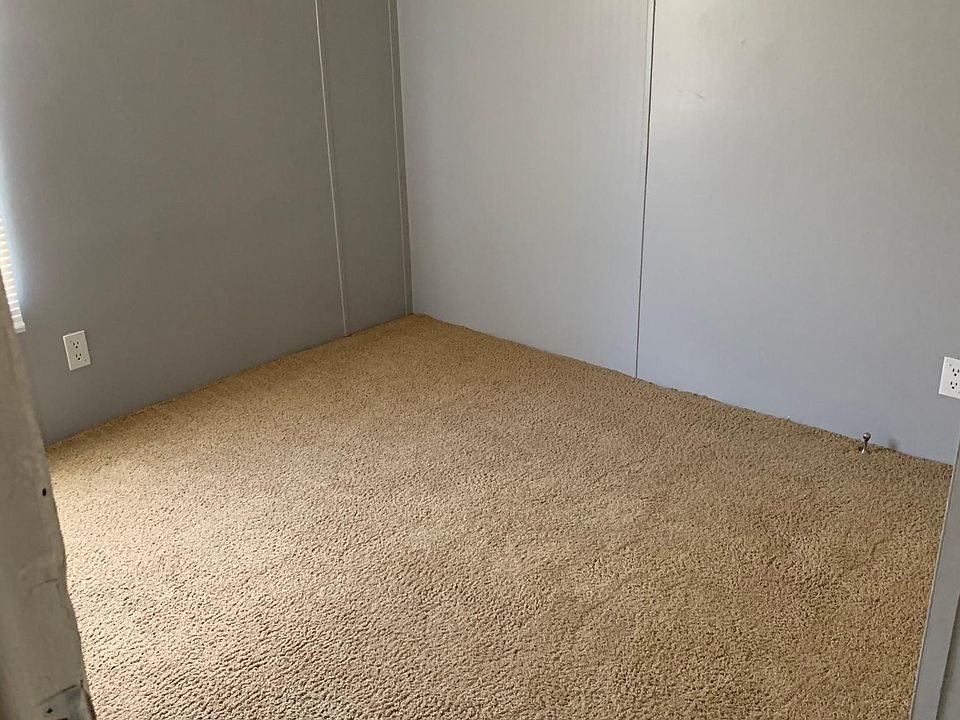 1st image of 106 Fernwood Dr #106