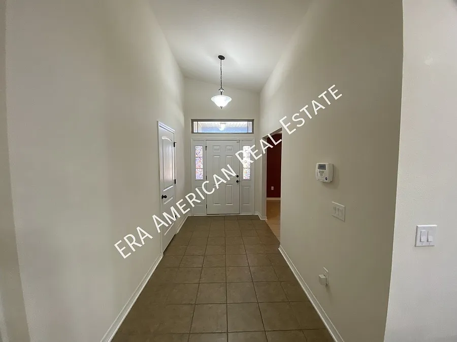 Building Photo - 8466 Island Dr
