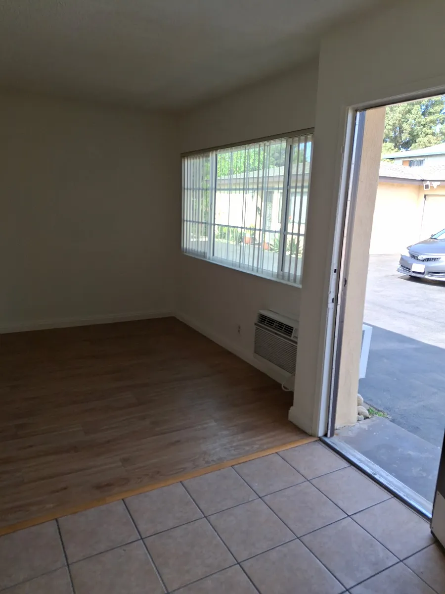 Building Photo - 13520 W Ramona Blvd #B