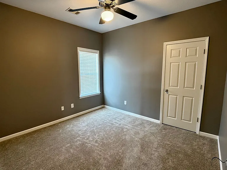 5104 Deerfield Dr — Photo 14